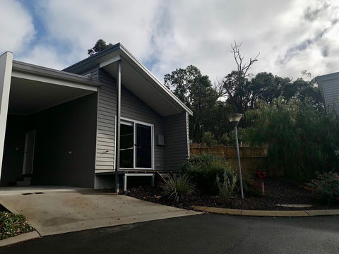 17 By The Sea - Grafton Accommodation 2