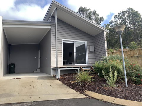 17 By The Sea - Grafton Accommodation 0