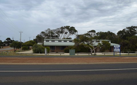 Hopetoun Motel & Chalet Village - Grafton Accommodation 18