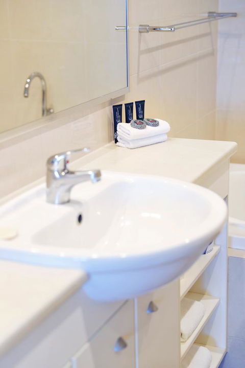 Bunbury Hotel Koombana Bay - Grafton Accommodation 9