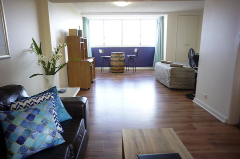 Studio 302 With Ocean Views - Grafton Accommodation 7