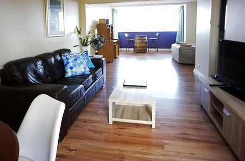 Studio 302 With Ocean Views - Grafton Accommodation 0