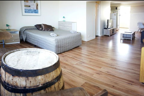 Studio 302 With Ocean Views - Grafton Accommodation 19