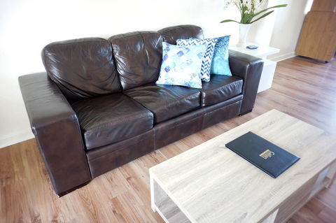 Studio 302 With Ocean Views - Grafton Accommodation 12