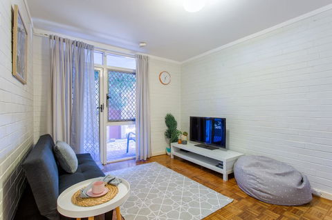 Fremantle Coastal Stay - 1 Bedroom Central Apartment - Grafton Accommodation 5