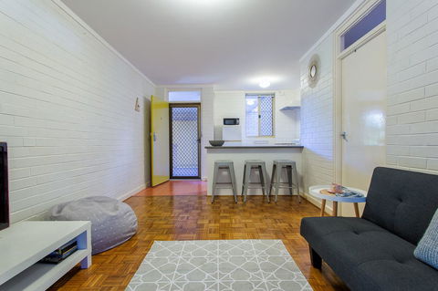 Fremantle Coastal Stay - 1 Bedroom Central Apartment - Grafton Accommodation 6