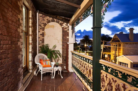 Annie's Victorian Terrace Accommodation Fremantle - Grafton Accommodation 18