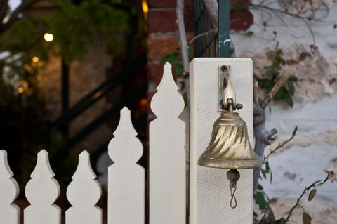 Annie's Victorian Terrace Accommodation Fremantle - Grafton Accommodation 9