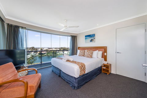 A 406 FANTASTIC OCEAN BEACH And MARINA VIEW APT - MANDURAH - Grafton Accommodation 12