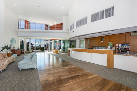 A 406 FANTASTIC OCEAN BEACH And MARINA VIEW APT - MANDURAH - Grafton Accommodation 6