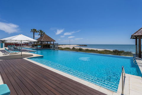 A 406 FANTASTIC OCEAN BEACH And MARINA VIEW APT - MANDURAH - Grafton Accommodation 1