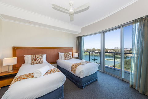 A 406 FANTASTIC OCEAN BEACH And MARINA VIEW APT - MANDURAH - Grafton Accommodation 17