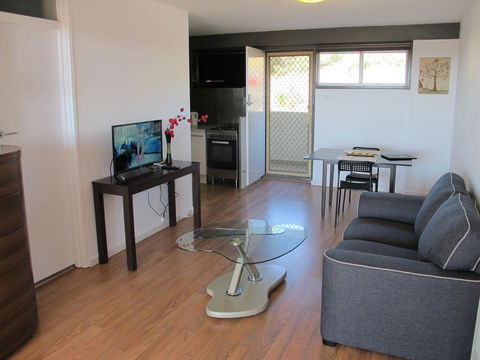 Studio 204 With Harbour, Ocean And Sunset Views From The Balcony - Grafton Accommodation 9