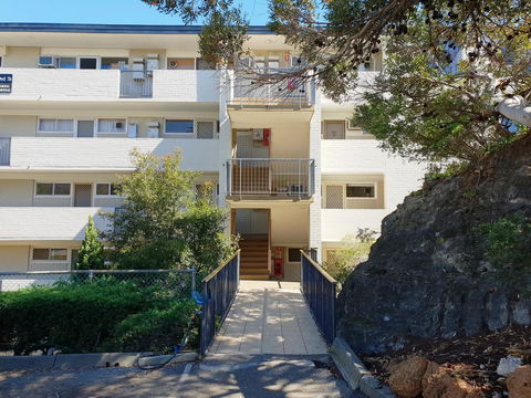 Studio 204 With Harbour, Ocean And Sunset Views From The Balcony - Grafton Accommodation 17