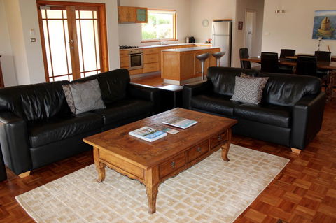 Moana Spa Villas - Prime Yallingup Location - Grafton Accommodation 7
