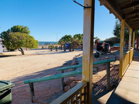 Shark Bay Cottages - Grafton Accommodation 2