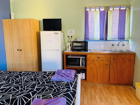 Shark Bay Cottages - Grafton Accommodation 22