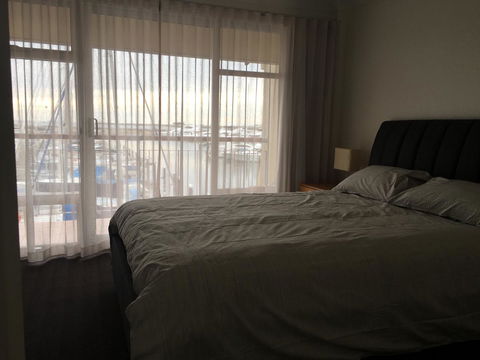 Fremantle Harbour Townhouse - Grafton Accommodation 12