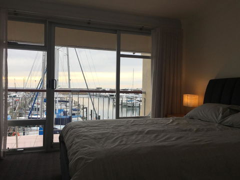 Fremantle Harbour Townhouse - Grafton Accommodation 11