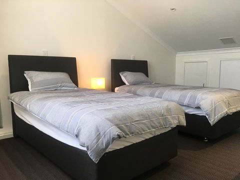 Fremantle Harbour Townhouse - Grafton Accommodation 2