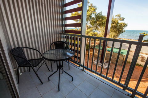 Beadon Bay Hotel - Grafton Accommodation 7