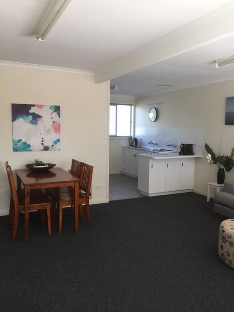 Old Pier Apartments - Grafton Accommodation 1