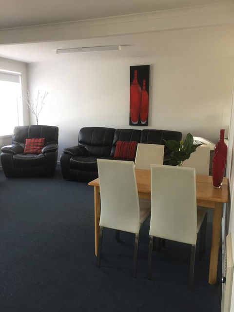 Old Pier Apartments - Grafton Accommodation 11