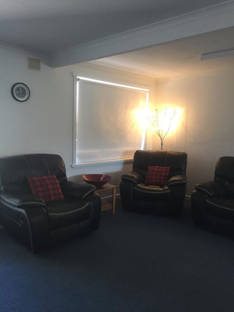 Old Pier Apartments - Grafton Accommodation 12