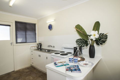 Old Pier Apartments - Grafton Accommodation 13