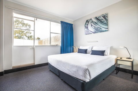 Nightcap At Carlyle Hotel - Grafton Accommodation 13