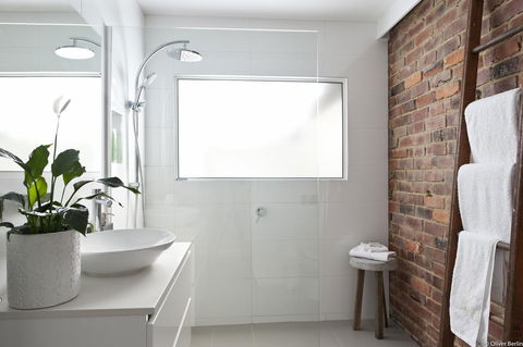 On The Beach Waterfront Apartment - Grafton Accommodation 5