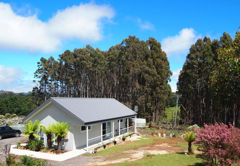 Erriba House - Grafton Accommodation 0
