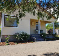 The Manager's Cottage - Grafton Accommodation