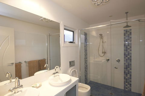 Bridport Holiday Rental - Grafton Accommodation 4