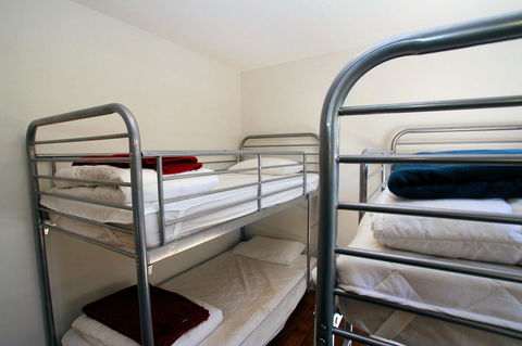 Bridport Holiday Rental - Grafton Accommodation 12