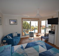 Seascape Beach House - Grafton Accommodation
