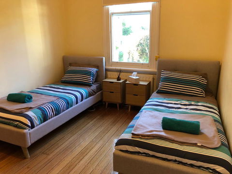 Riverbank Villa - Grafton Accommodation 2