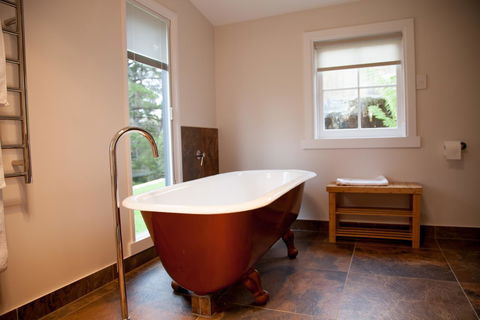 The Pear Cottage - Grafton Accommodation 4