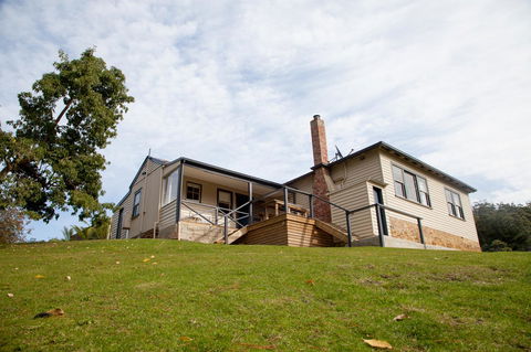 The Pear Cottage - Grafton Accommodation 3