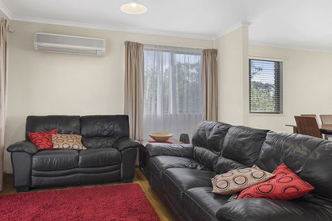 Mirramar House - Grafton Accommodation 11