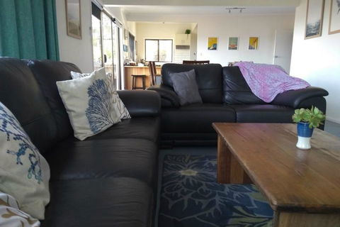 The Sandy Sister - Grafton Accommodation 16