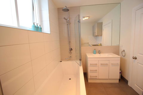 Trinity Hill Apartments - Grafton Accommodation 22