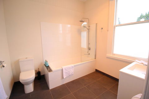 Trinity Hill Apartments - Grafton Accommodation 19