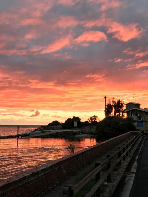 The Waterfront Wynyard - Grafton Accommodation 18