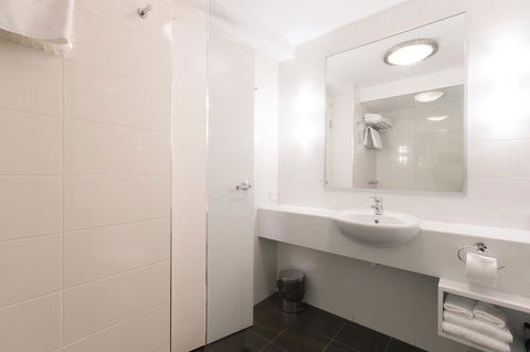 St Ives Apartments - Grafton Accommodation 5