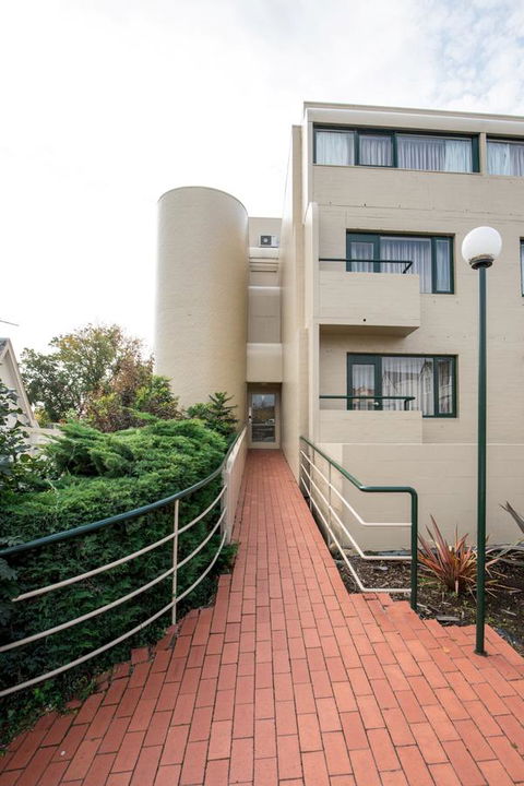 St Ives Apartments - Grafton Accommodation 1