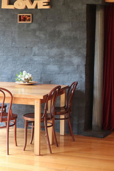 Cherry Top Farmstay - Boutique Eco Village - Grafton Accommodation 24