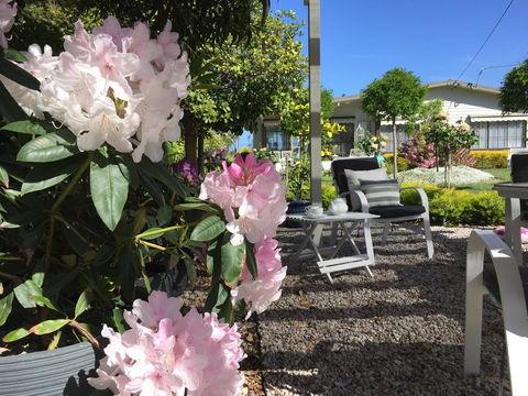 Garden By The Beach - Gateway To The East Coast, Close To Airport - Grafton Accommodation 24