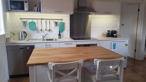 Driftwood-Cottage - Grafton Accommodation 1