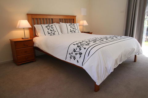 Richmond Coachmans Rest - Grafton Accommodation 7